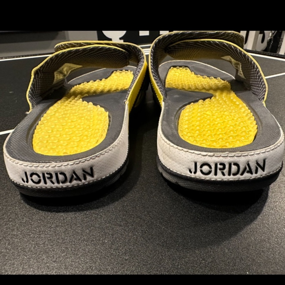 2021 Jordan Hydro Slide 4 'Lightning' - image 7